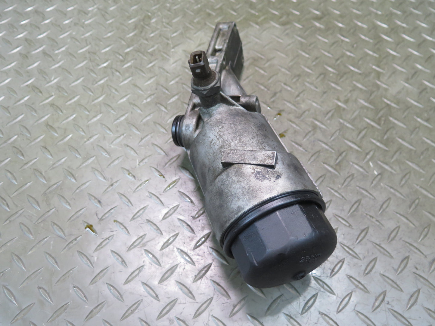 96-99 BMW E36/7 Z3 1.9L M44 Engine Motor Oil Filter Housing Assembly 1743241 OEM