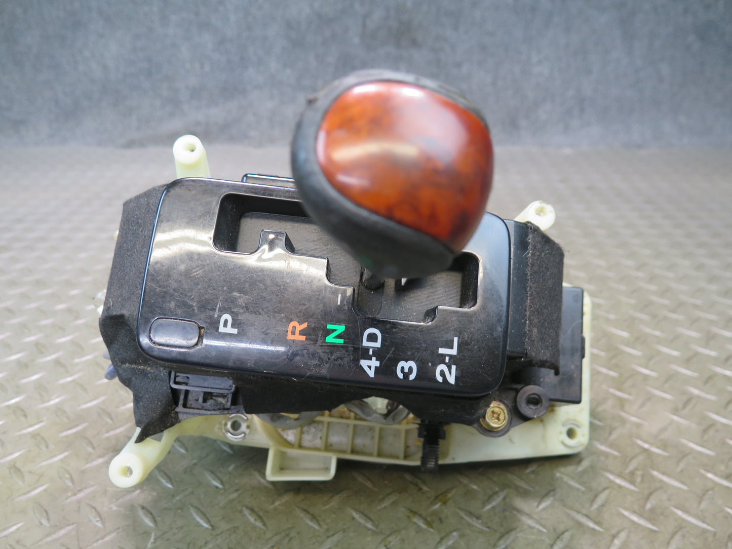 98-00 Lexus UZZ30L SC400 SC300 A/T Gear Shifter w Shifter Knob Assembly OEM