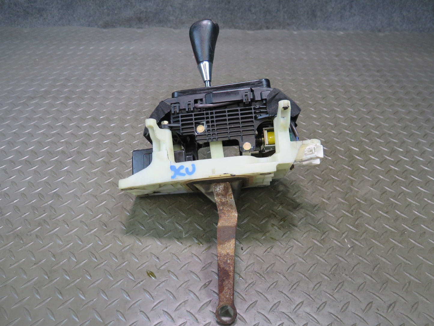 98-00 Lexus UZZ30L SC400 SC300 A/T Gear Shifter w Shifter Knob Assembly OEM