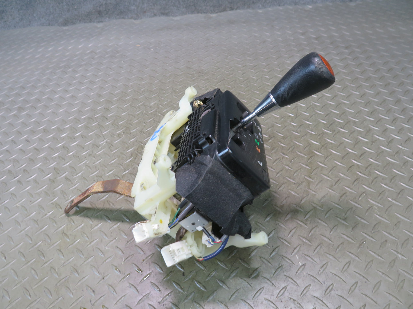 98-00 Lexus UZZ30L SC400 SC300 A/T Gear Shifter w Shifter Knob Assembly OEM