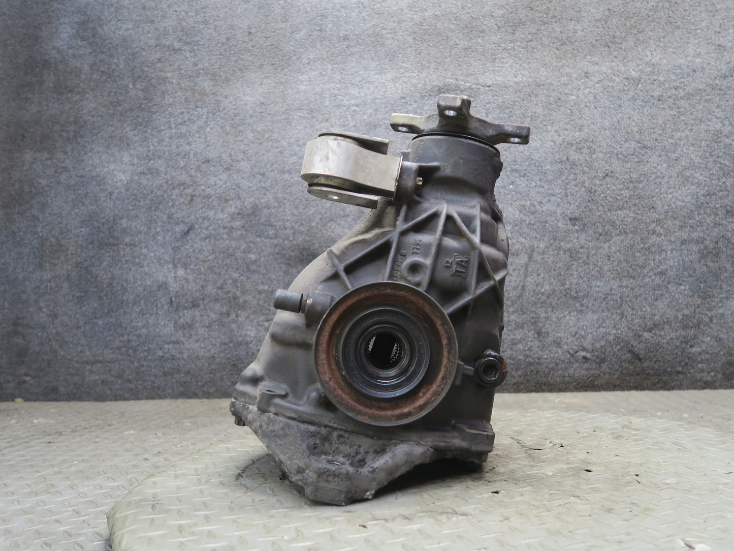 13-16 Mercedes R231 SL550 RWD Rear Differential Carrier 2.65 Ratio OEM