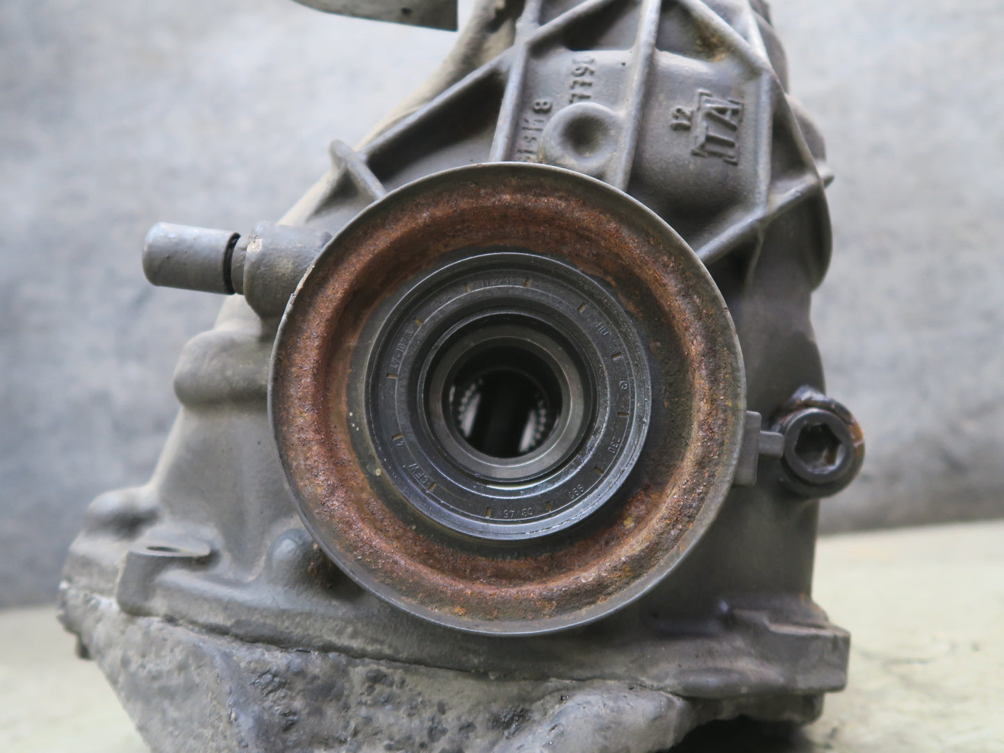 13-16 Mercedes R231 SL550 RWD Rear Differential Carrier 2.65 Ratio OEM