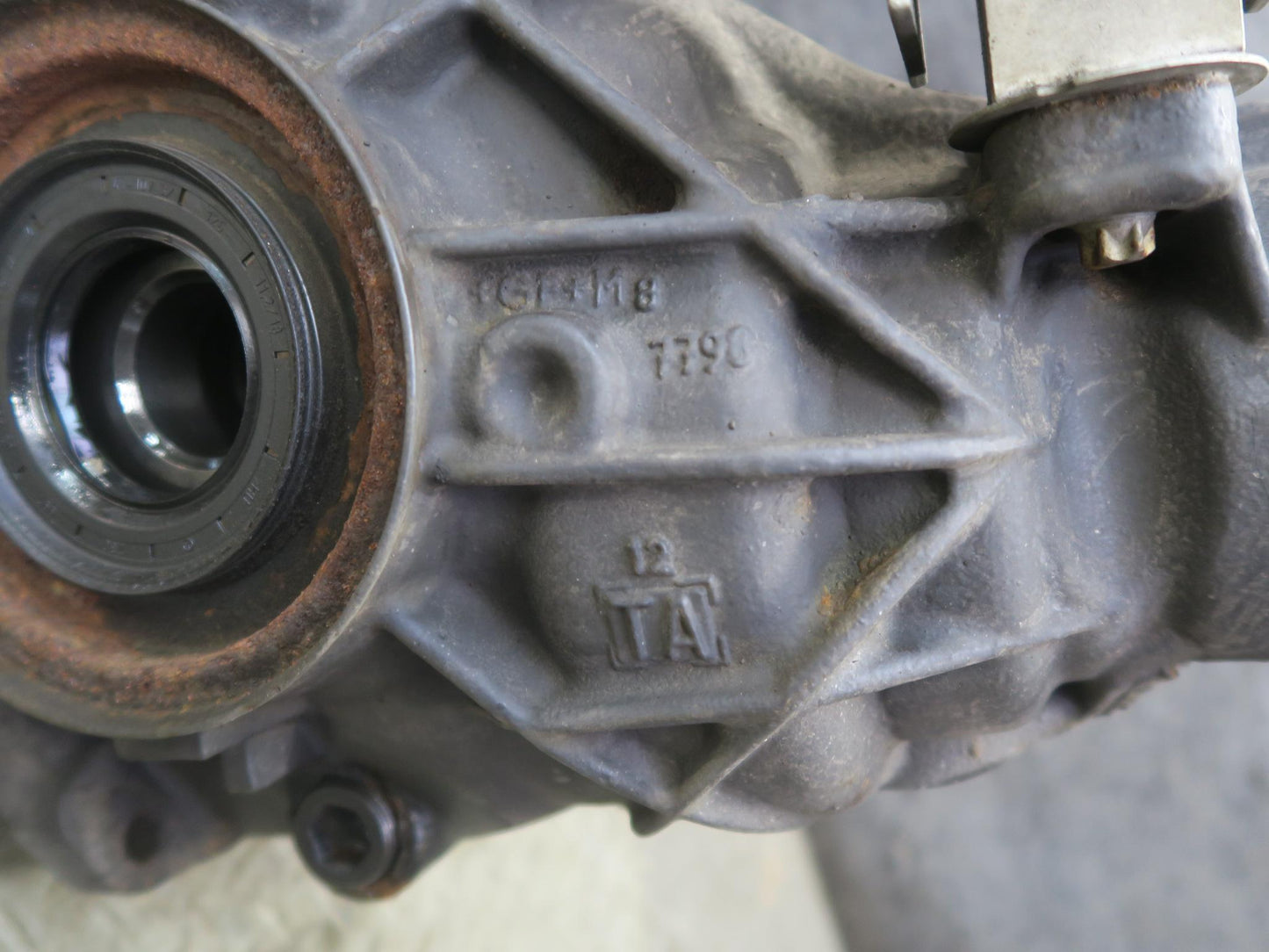 13-16 Mercedes R231 SL550 RWD Rear Differential Carrier 2.65 Ratio OEM