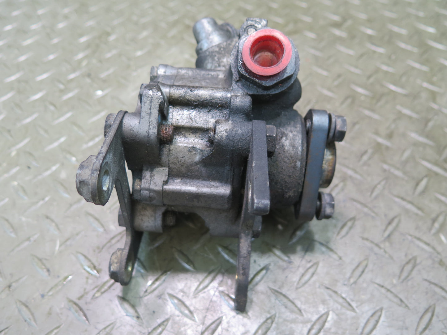 96-99 BMW E36/7 Z3 1.9L M44 Power Steering Pump OEM