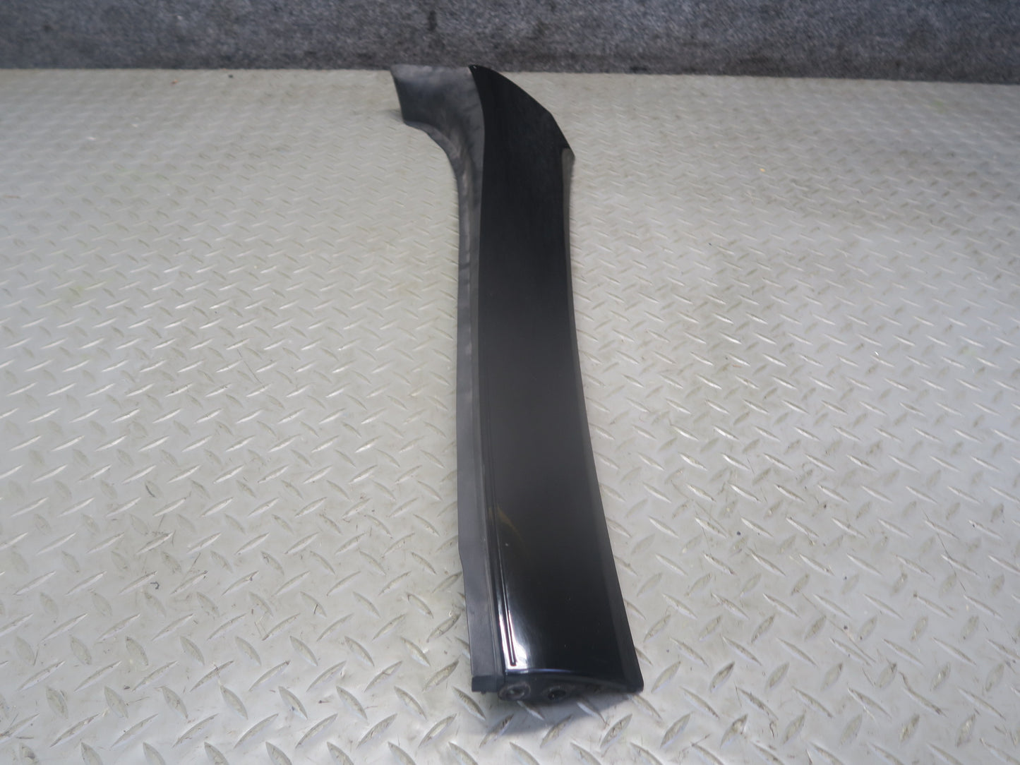 2012-2016 Mercedes R172 SLK Front Right Side Windshield A Pillar Molding Trim