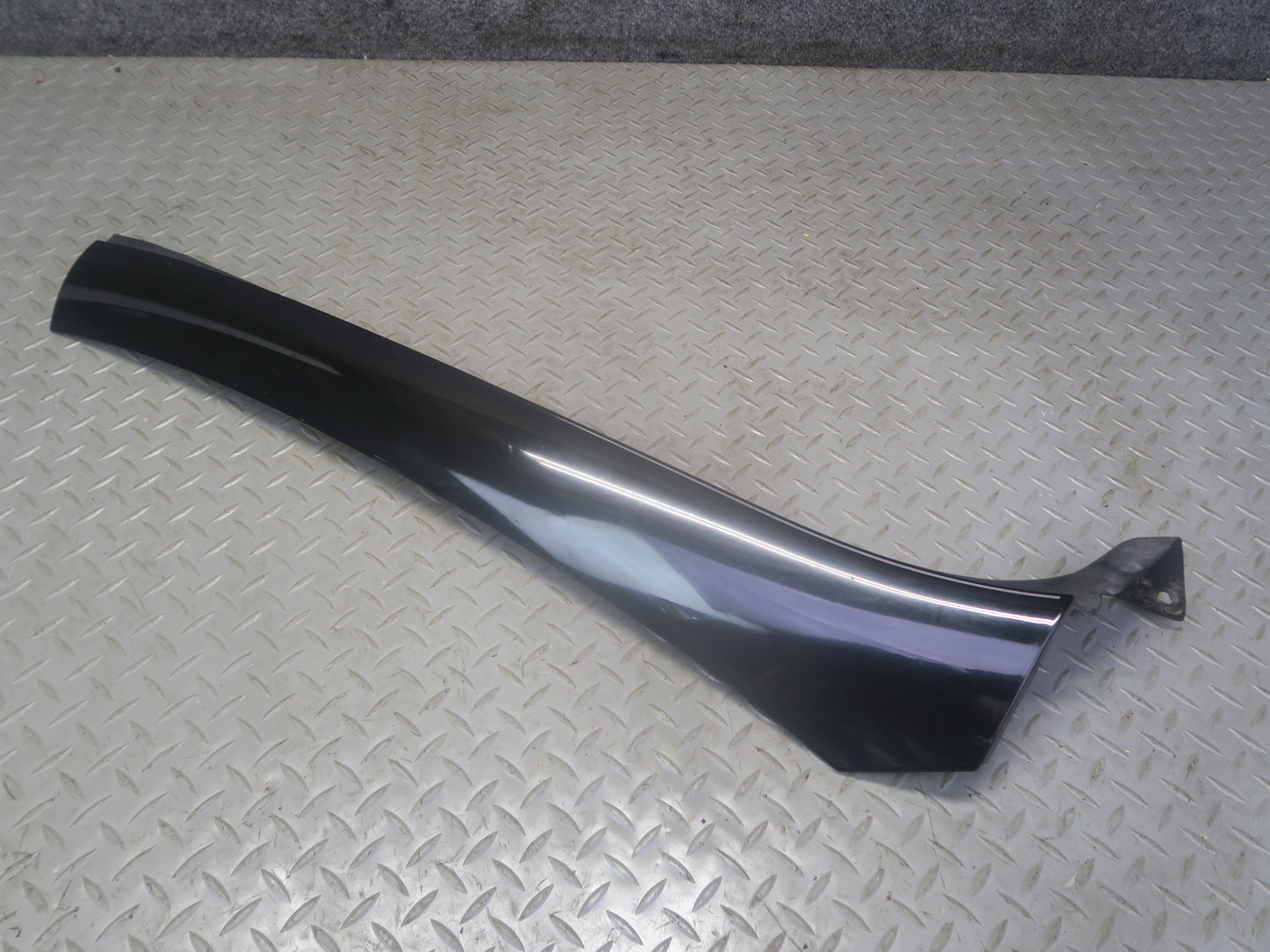 2012-2016 Mercedes R172 SLK Front Right Side Windshield A Pillar Molding Trim