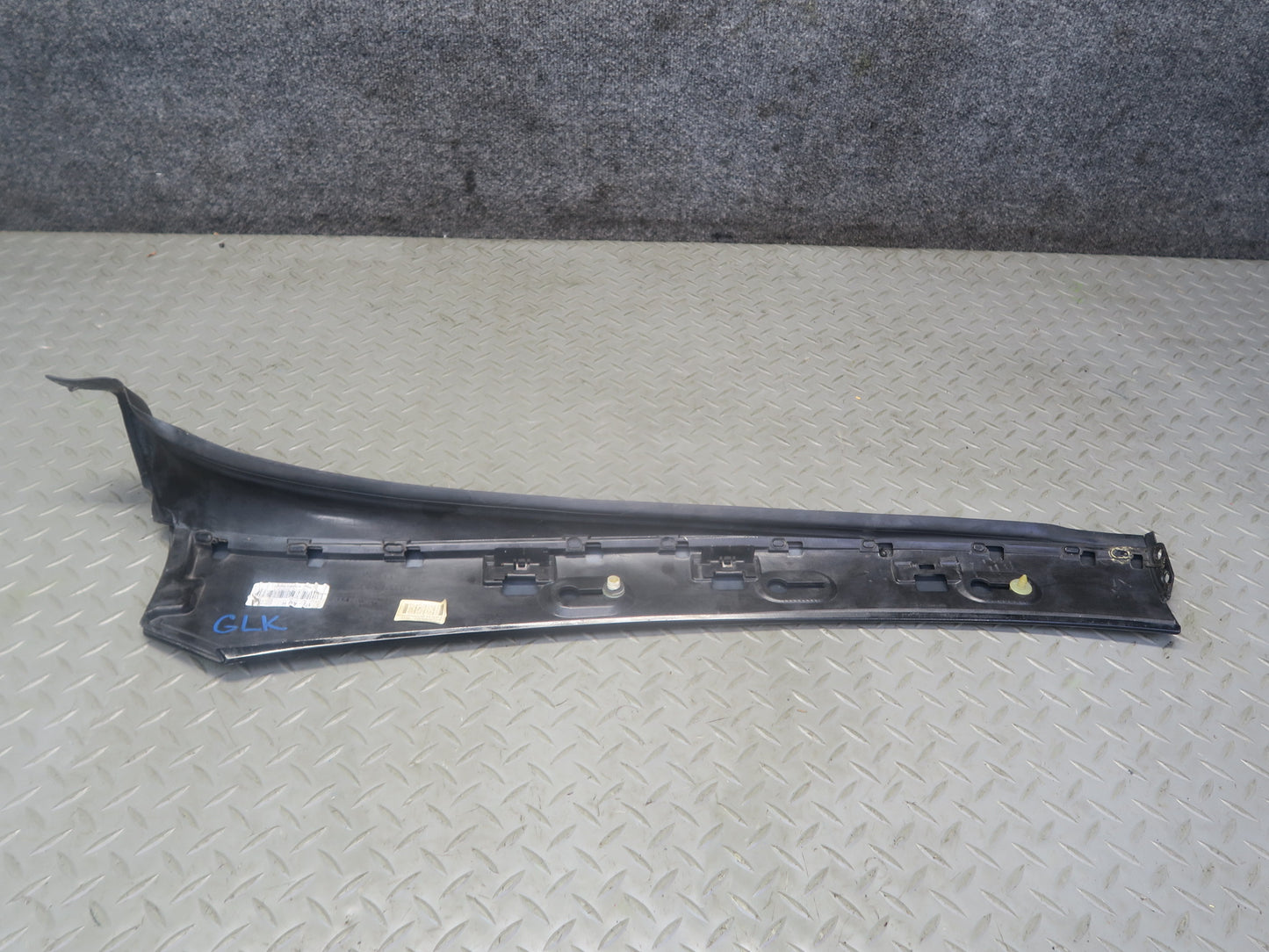 2012-2016 Mercedes R172 SLK Front Right Side Windshield A Pillar Molding Trim