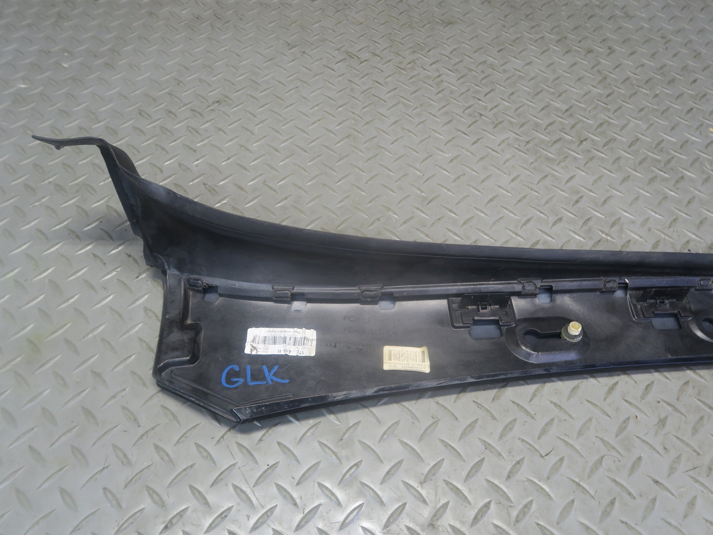 2012-2016 Mercedes R172 SLK Front Right Side Windshield A Pillar Molding Trim