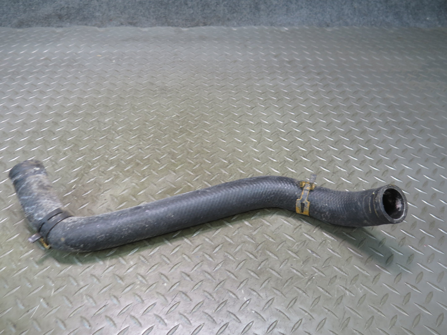 98-00 Lexus UZZ30L SC400 1UZFE Set of 2 Engine Radiator Coolant Hose Pipe OEM