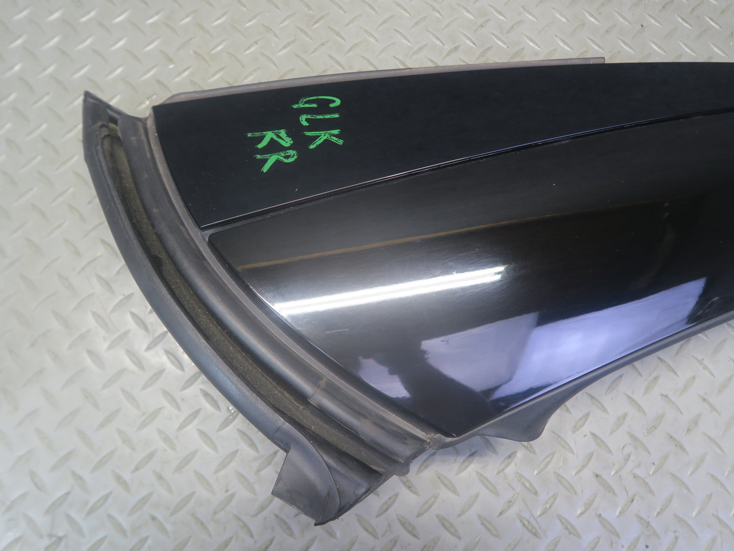 2012-2020 Mercedes R172 SLK SLC Rear Right Side C Pillar Molding Cover Trim