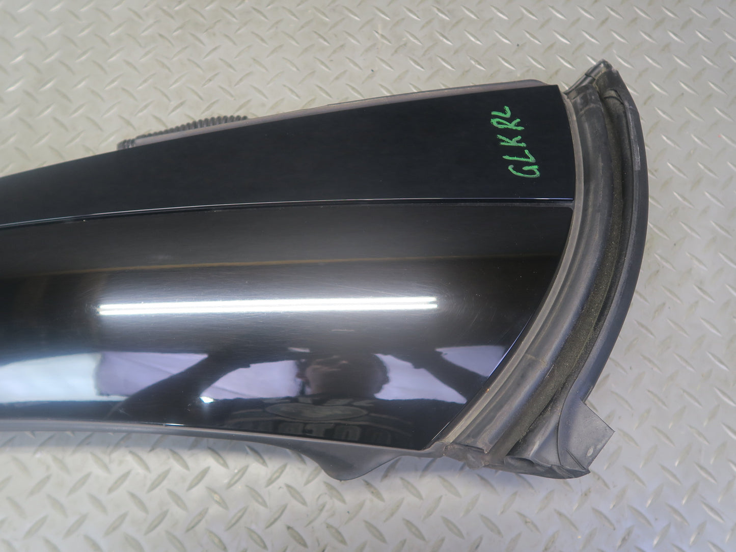 2012-2020 Mercedes R172 SLK SLC Rear Left Side C Pillar Molding Cover Trim