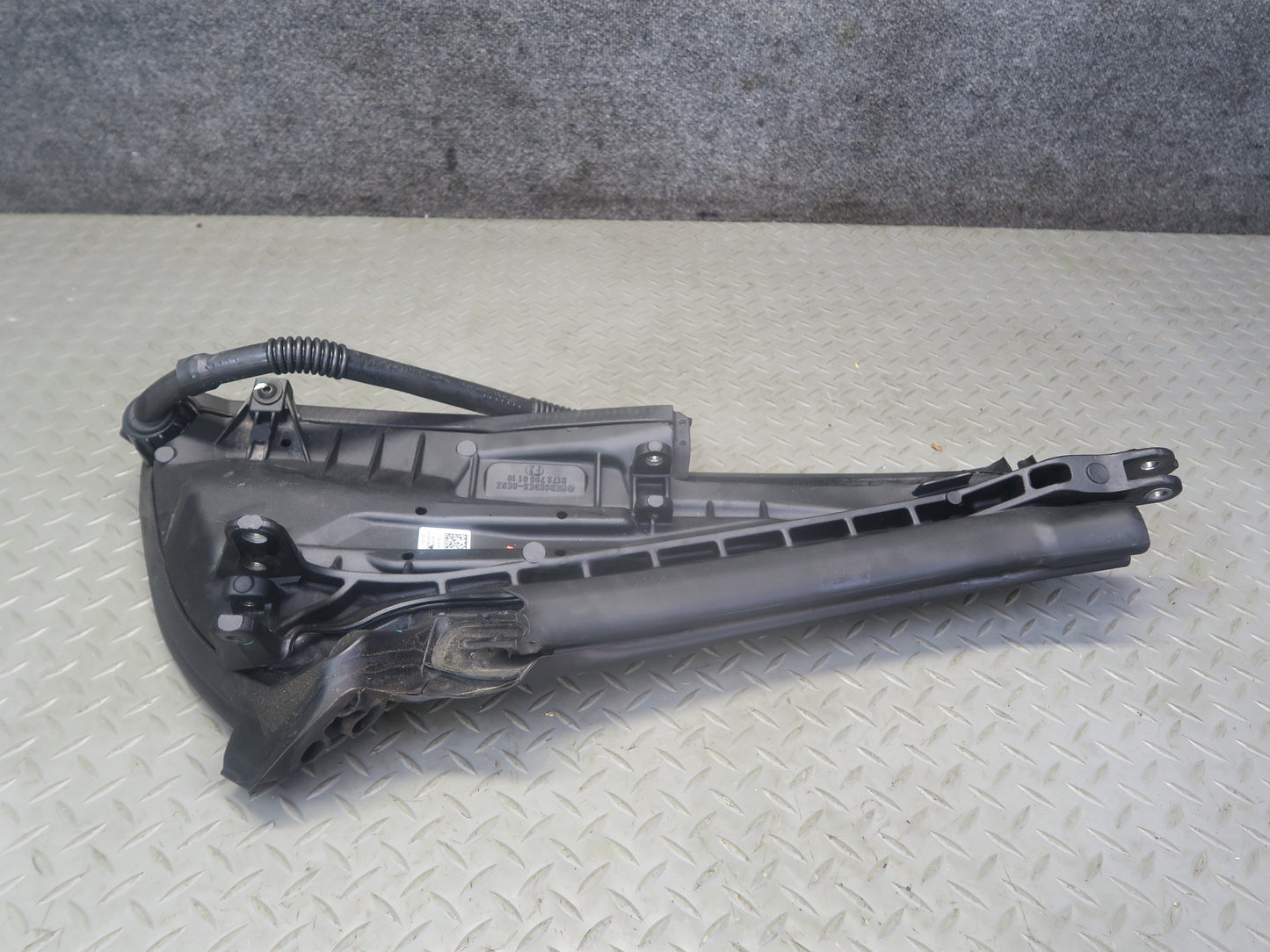 2012-2020 Mercedes R172 SLK SLC Rear Left Side C Pillar Molding Cover Trim