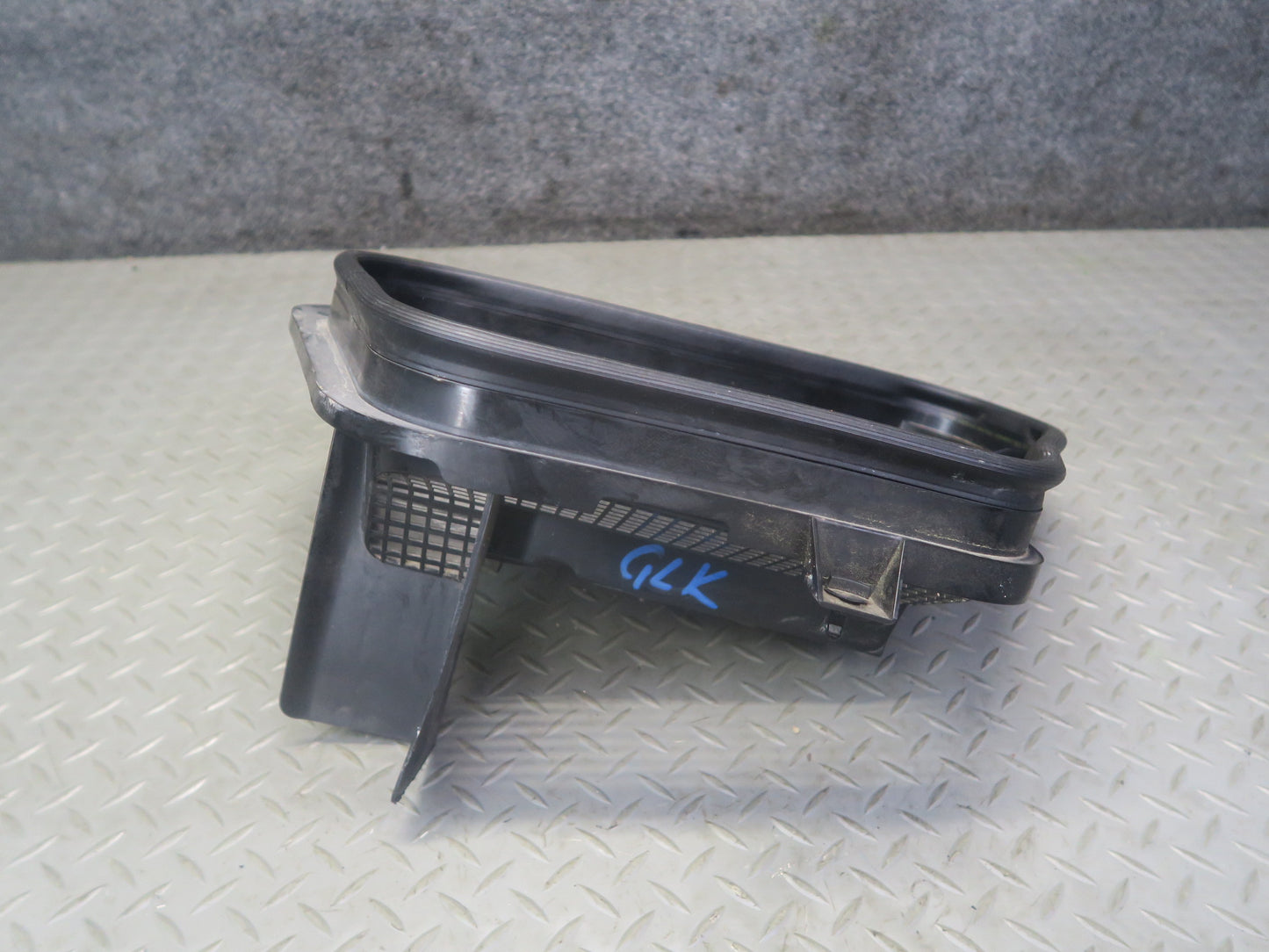 2012-2020 Mercedes R172 SLK SLC Front Right Cowl Air Water Duct Cover
