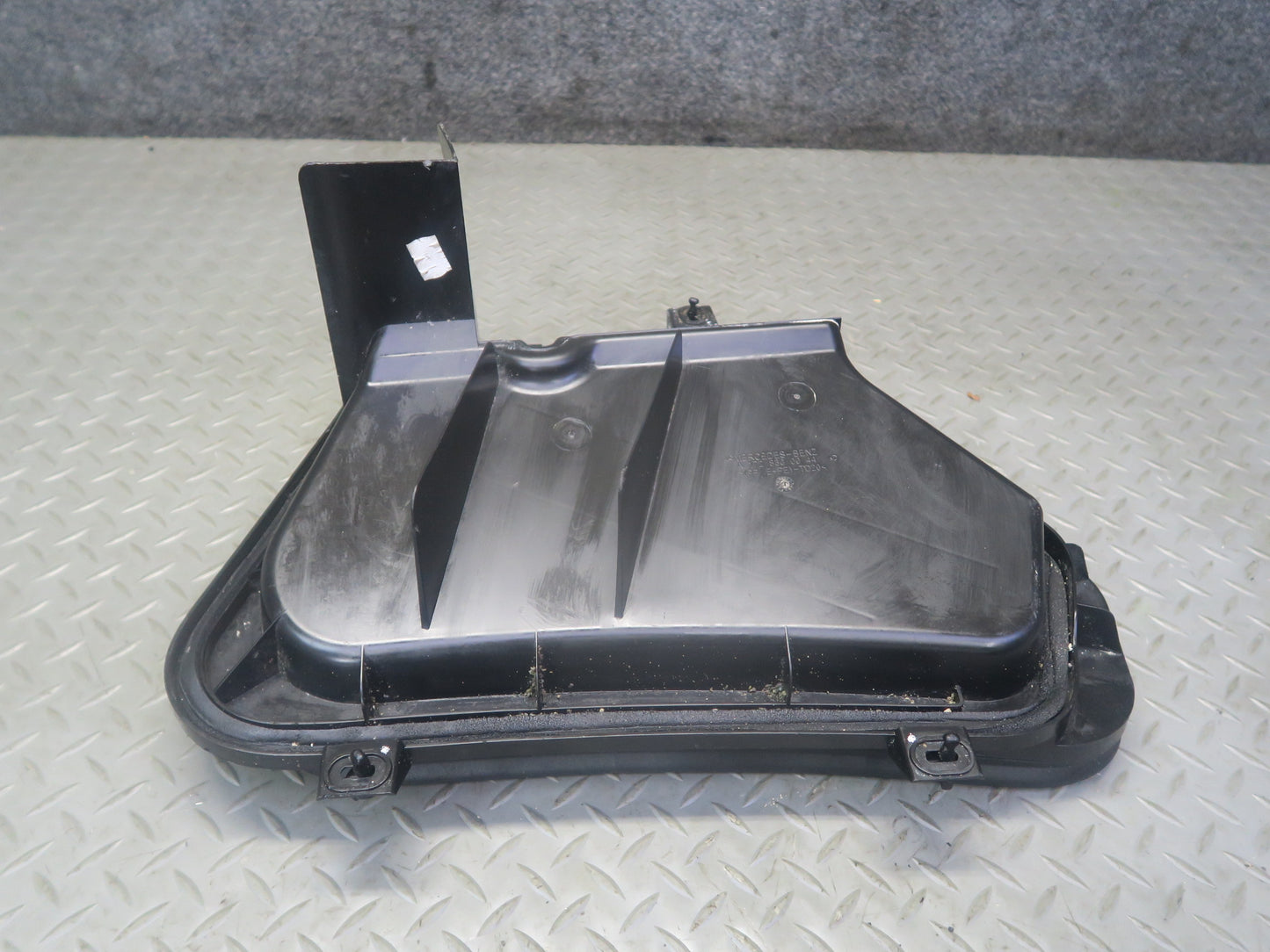 2012-2020 Mercedes R172 SLK SLC Front Right Cowl Air Water Duct Cover