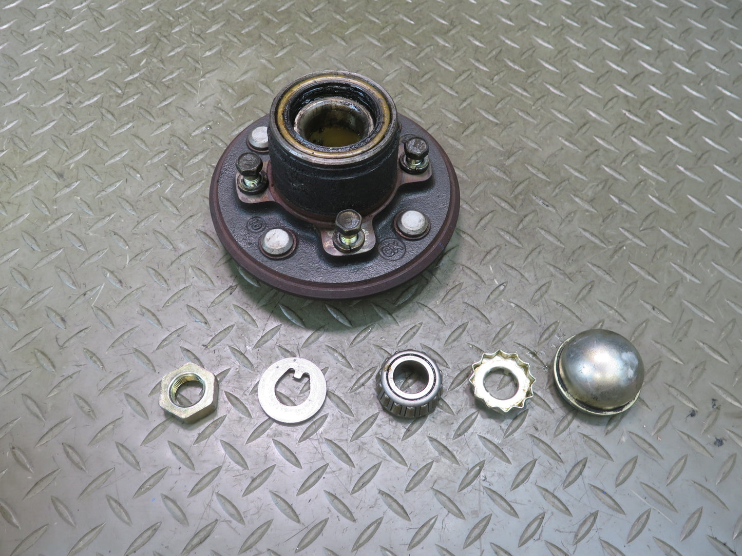 84-88 Toyota Cressida MX73 Front Axle Hub w Hardware Set 45K Miles OEM