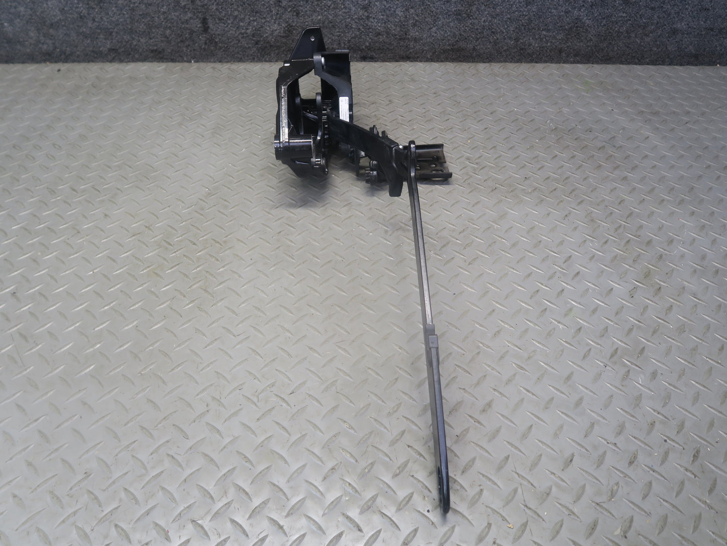 2012-2020 Mercedes R172 SLK SLC Convertible TOP Right Side Hinge Motor Assembly