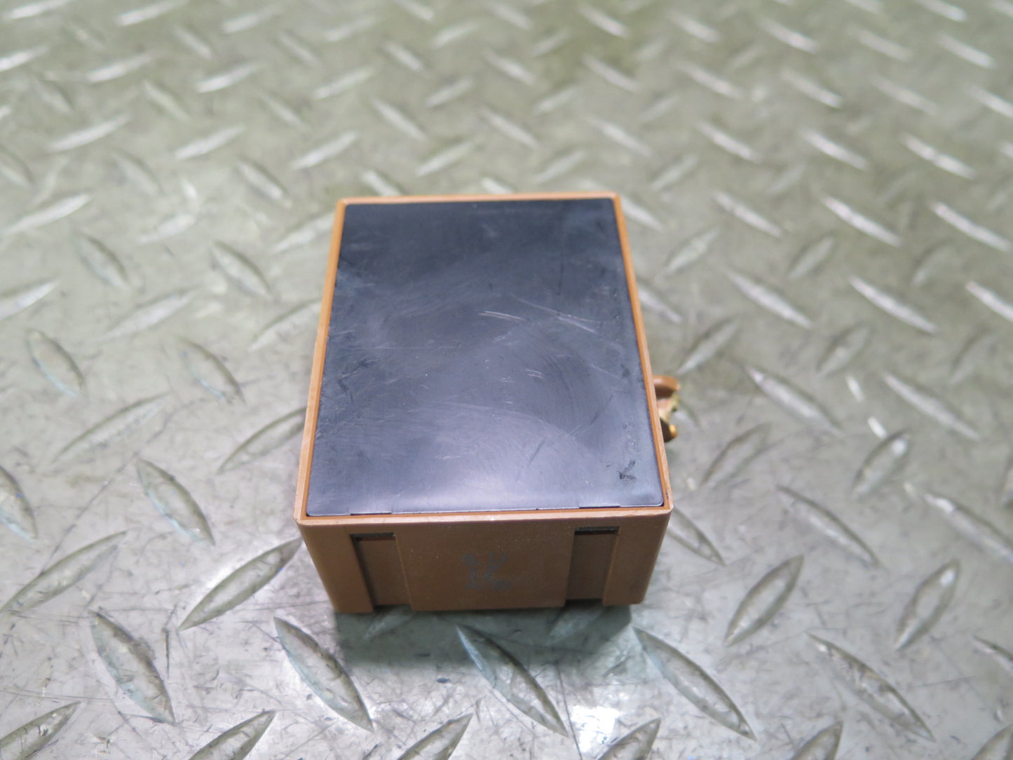 98-00 Lexus UZZ30L SC400 SC300 Lamp Failure Control Module 89373-24150 OEM