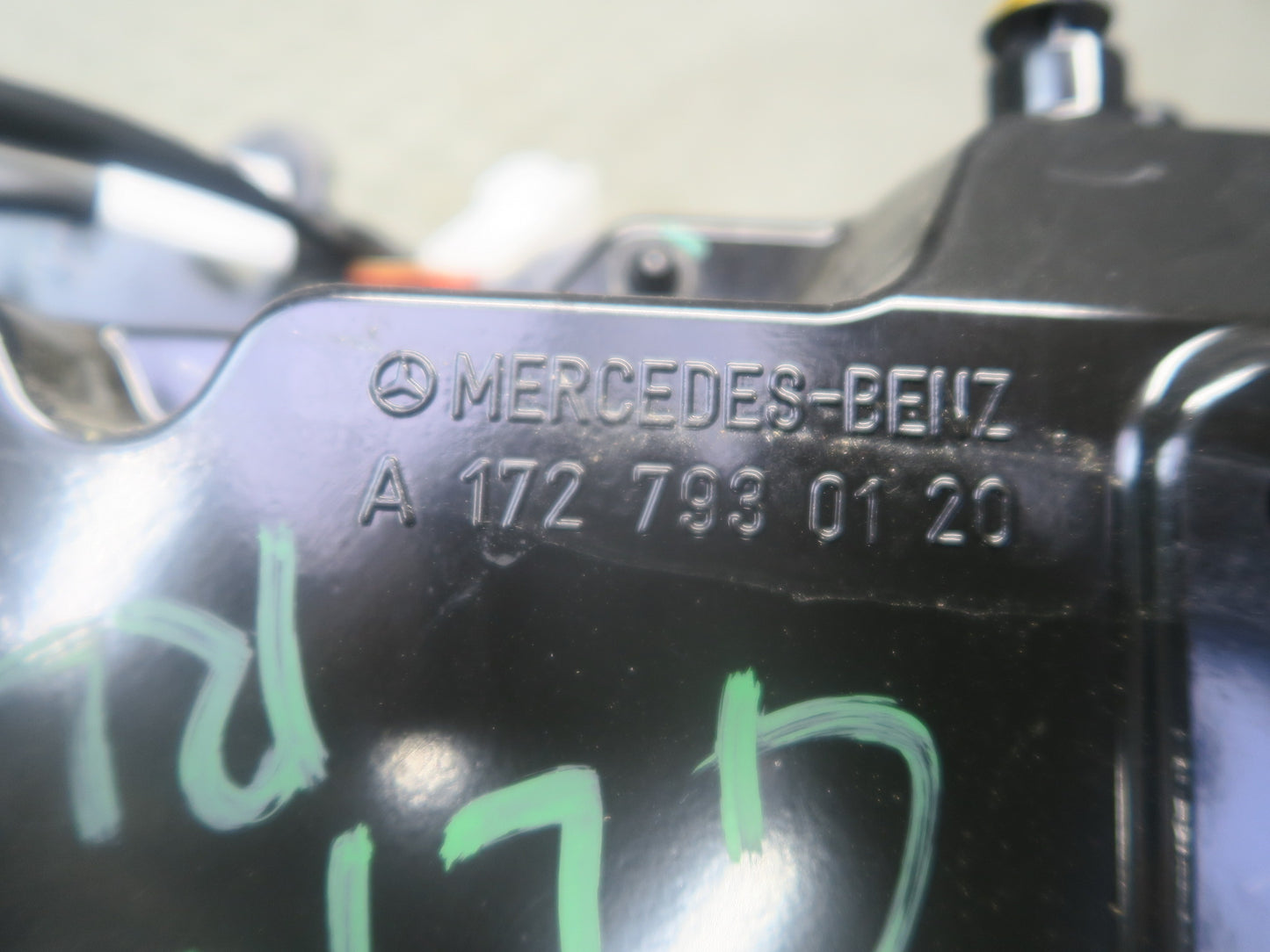 2012-2020 Mercedes R172 SLK SLC Convertible TOP Left Side Hinge Motor Assembly
