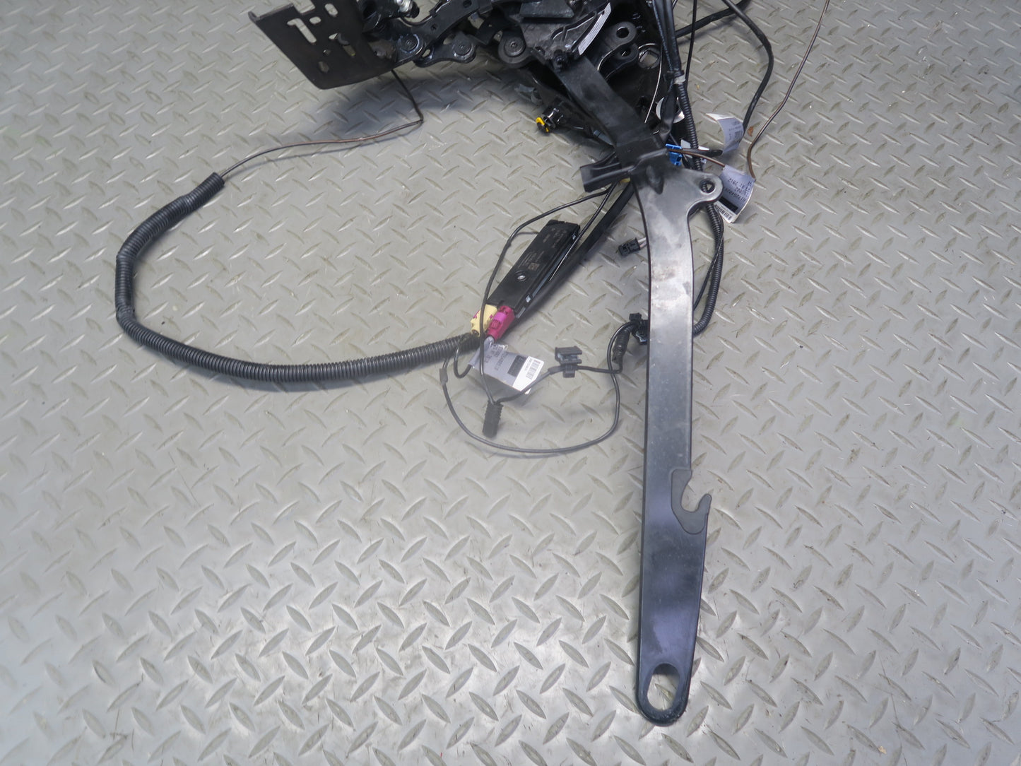 2012-2020 Mercedes R172 SLK SLC Convertible TOP Left Side Hinge Motor Assembly
