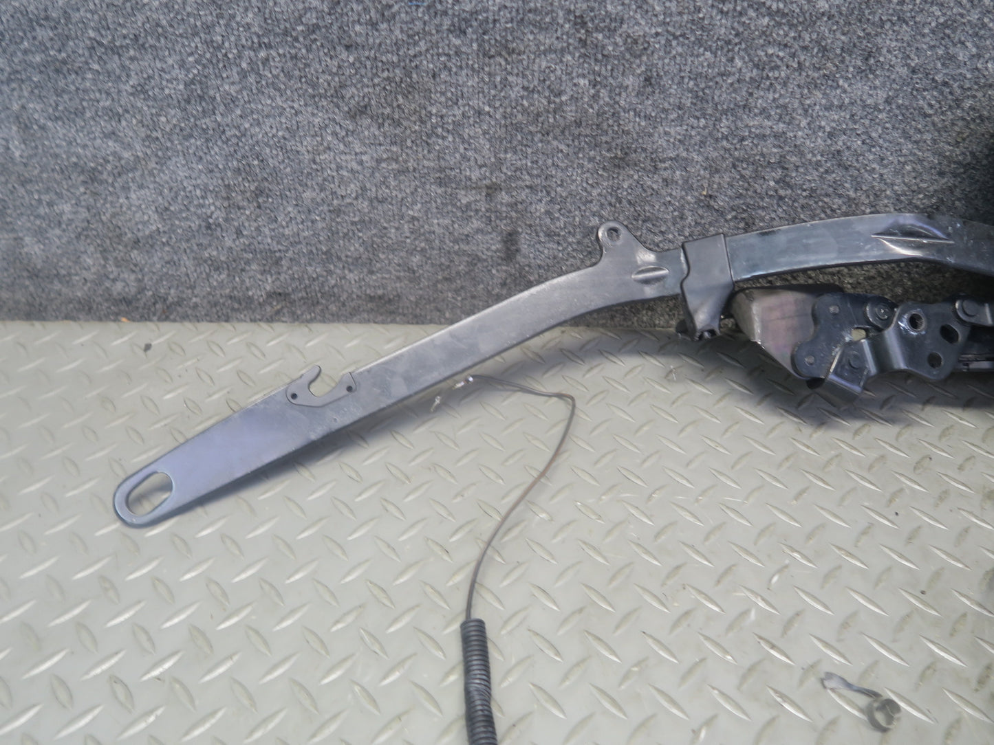 2012-2020 Mercedes R172 SLK SLC Convertible TOP Left Side Hinge Motor Assembly
