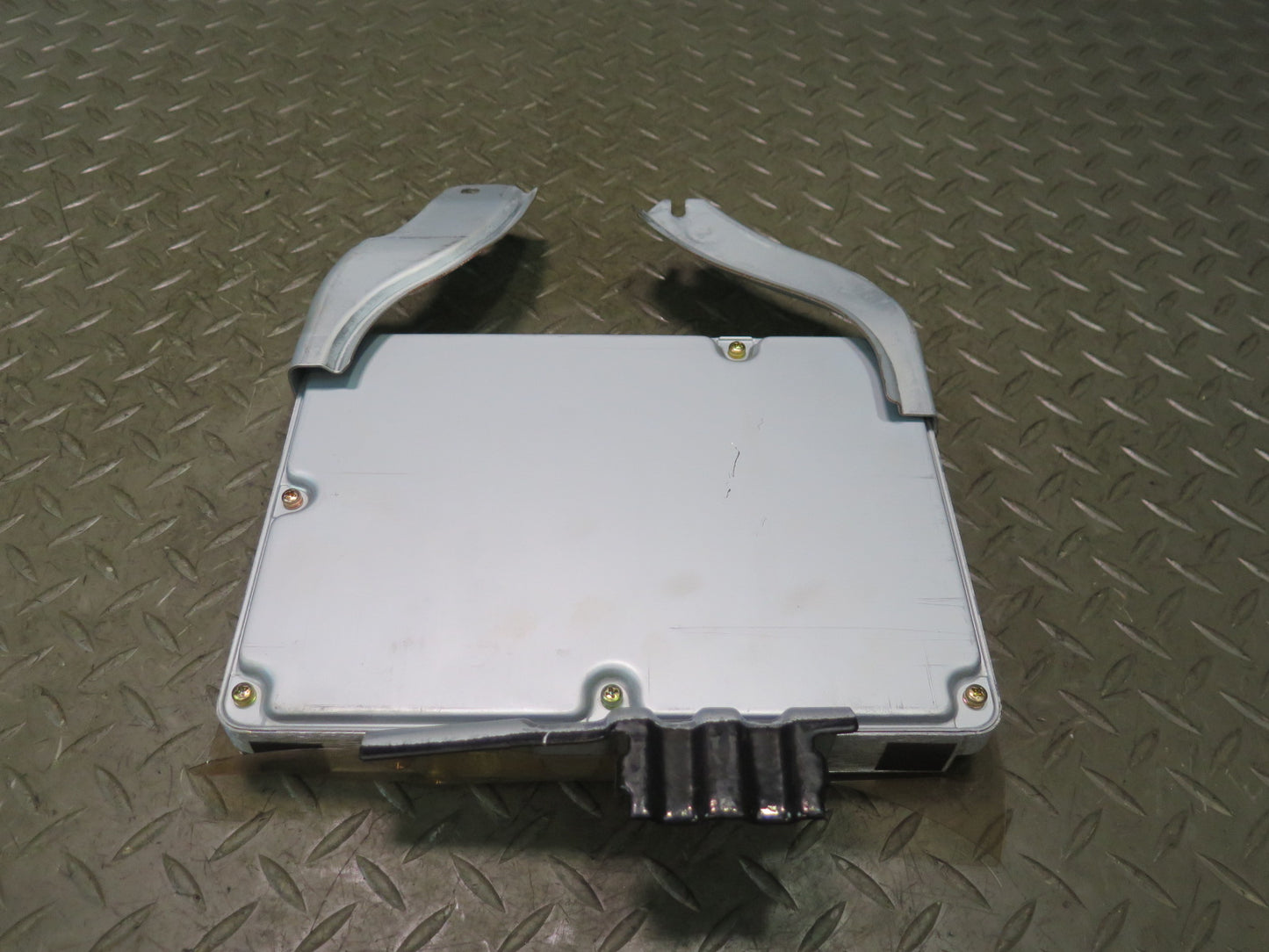 1999 Lexus UZZ30L SC400 4.0L 1UZFE ECM ECU Engine Control Module 89661-24562 OEM