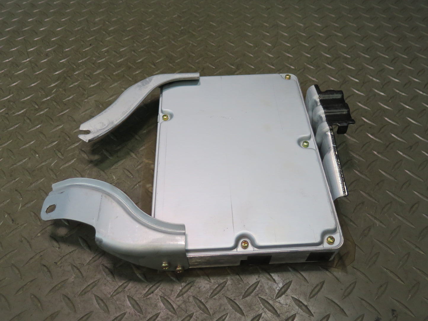 1999 Lexus UZZ30L SC400 4.0L 1UZFE ECM ECU Engine Control Module 89661-24562 OEM