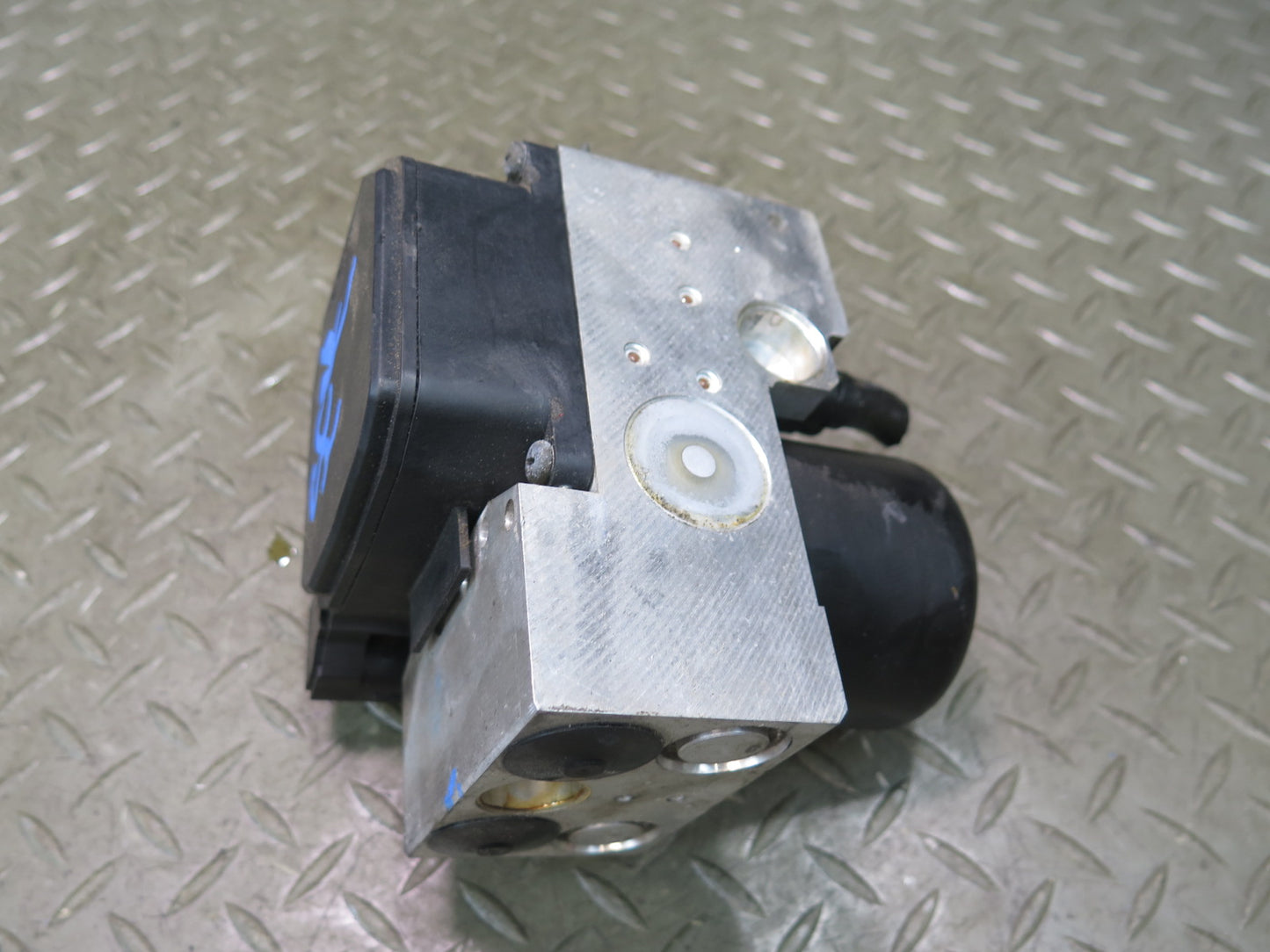 97-00 Lexus UZZ30L SC400 SC300 Anti Lock Brake ABS Pump Module OEM