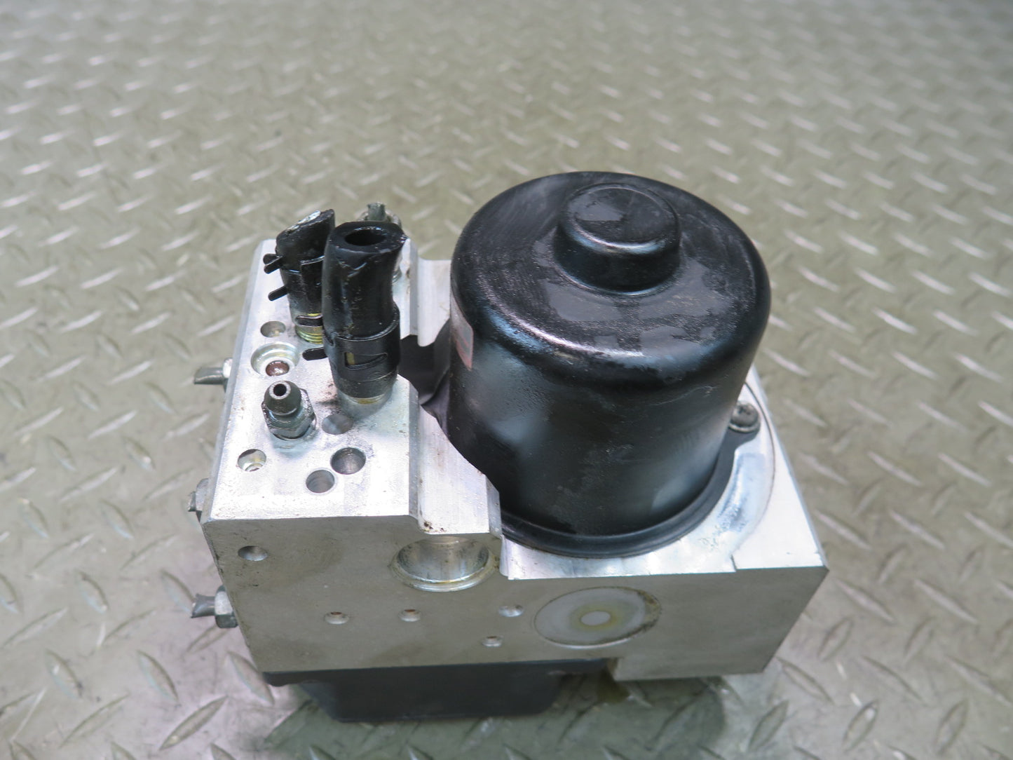 97-00 Lexus UZZ30L SC400 SC300 Anti Lock Brake ABS Pump Module OEM