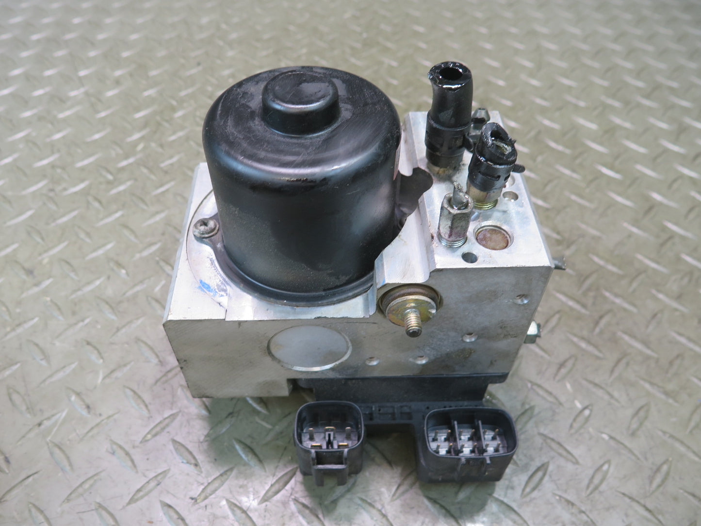 97-00 Lexus UZZ30L SC400 SC300 Anti Lock Brake ABS Pump Module OEM