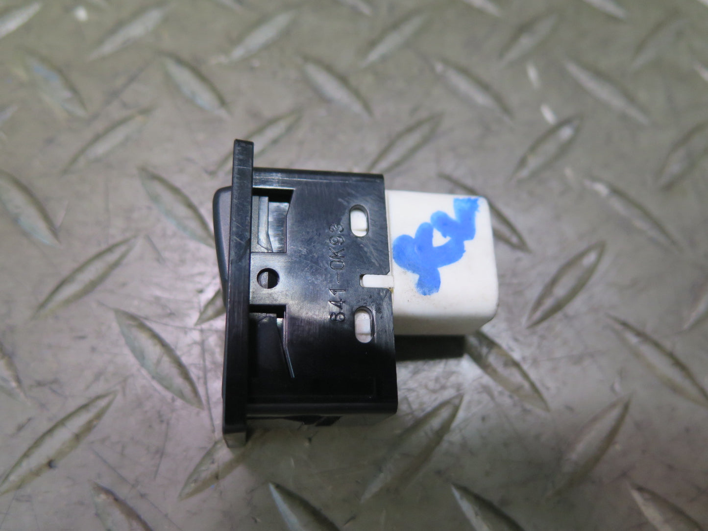 98-00 Lexus UZZ30L SC400 SC300 Traction Control Switch Button OEM