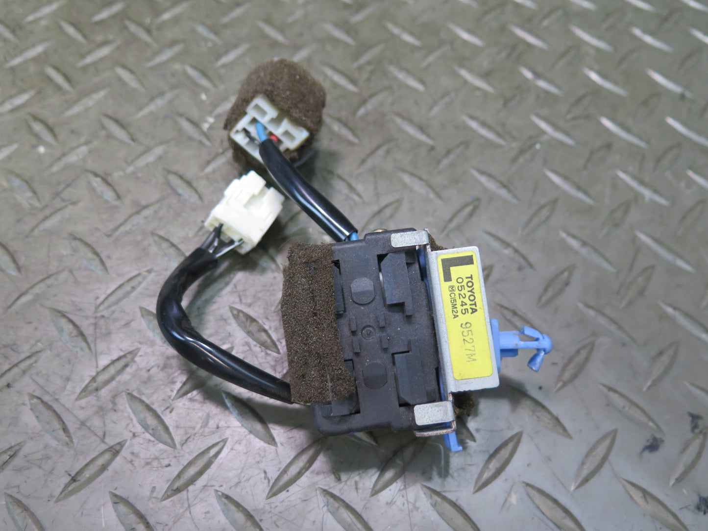 98-00 Lexus UZZ30L SC400 SC300 Telephone Noise Reduction Filter Relay Module OEM