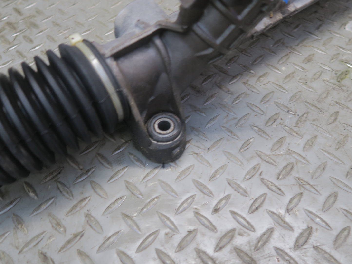 99-00 VW Eurovan T4 Power Steering Rack & Pinion 91K Miles 701422055M OEM