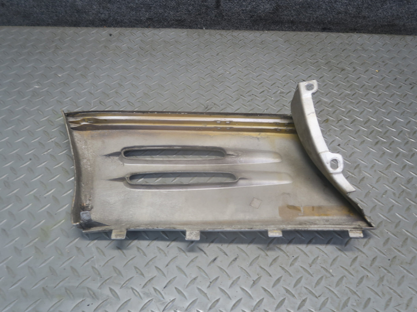 94-02 Mercedes R129 SL Front Right Fender Trim Molding Panel 1296901840 OEM
