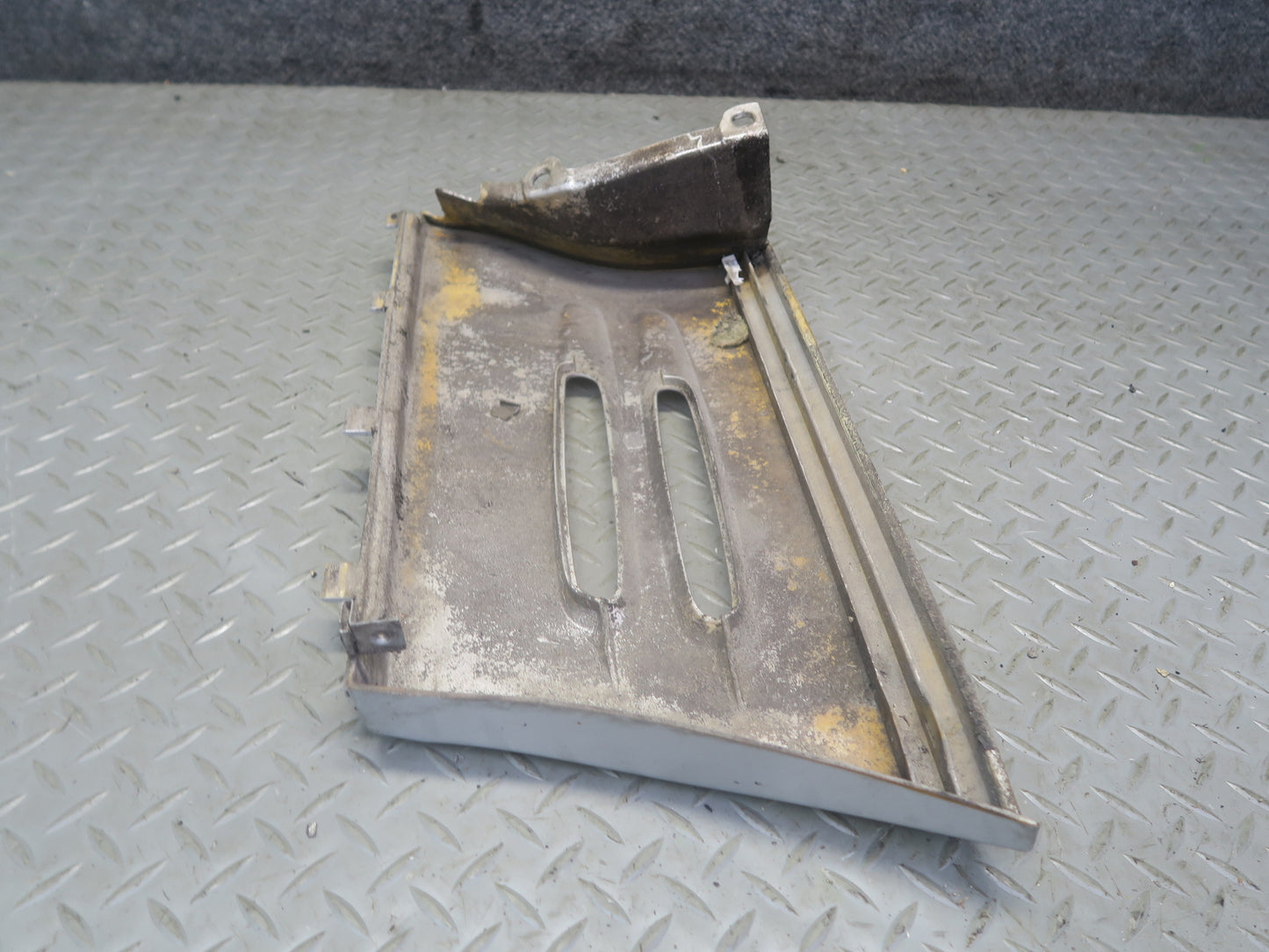 94-02 Mercedes R129 SL Front Left Fender Trim Molding Panel 1296901740 OEM