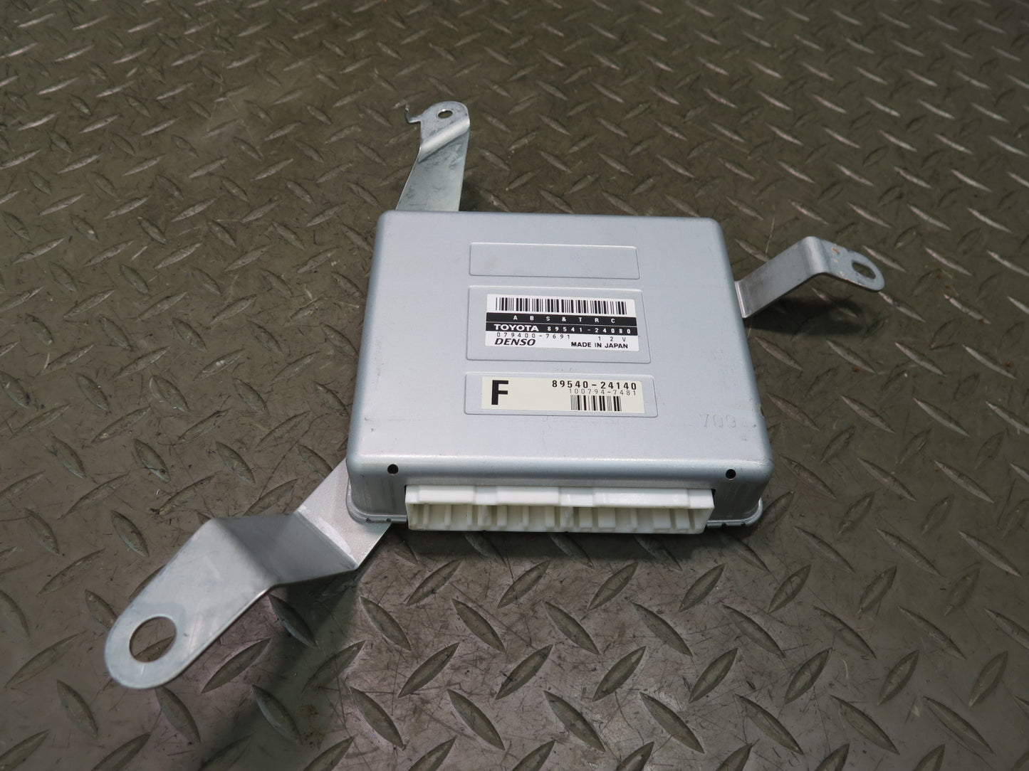 98-00 Lexus UZZ30L SC400 SC300 ABS TRC Traction Control Module 89541-24080 OEM