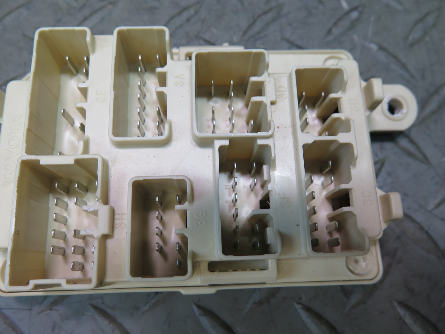 92-00 Lexus UZZ30L SC300 SC400 Interior Cabin Fuse Relay Junction Box OEM