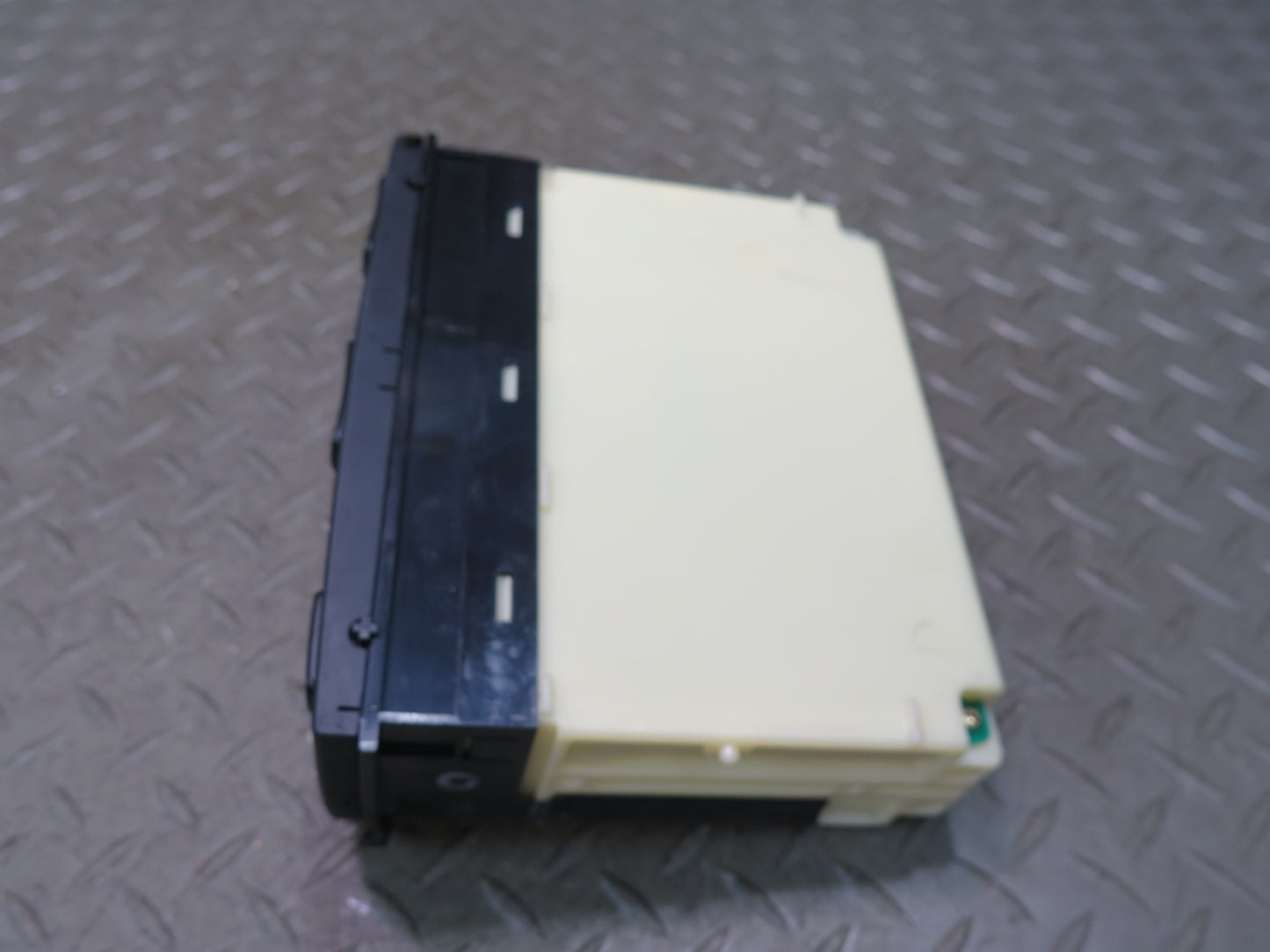 97-00 Lexus UZZ30L SC400 SC300 A/C Heater Climate Control Switch Panel OEM