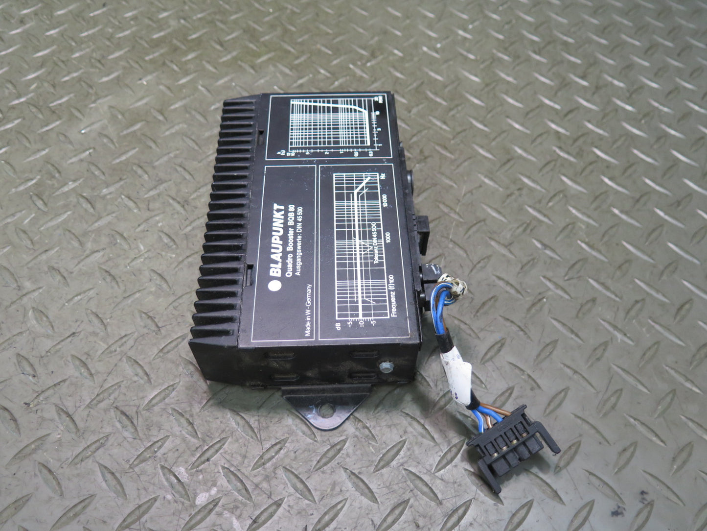 1986 Porsche 928 S Blaupunkt Quadro Booster BQB 80 Radio AMP Amplifier