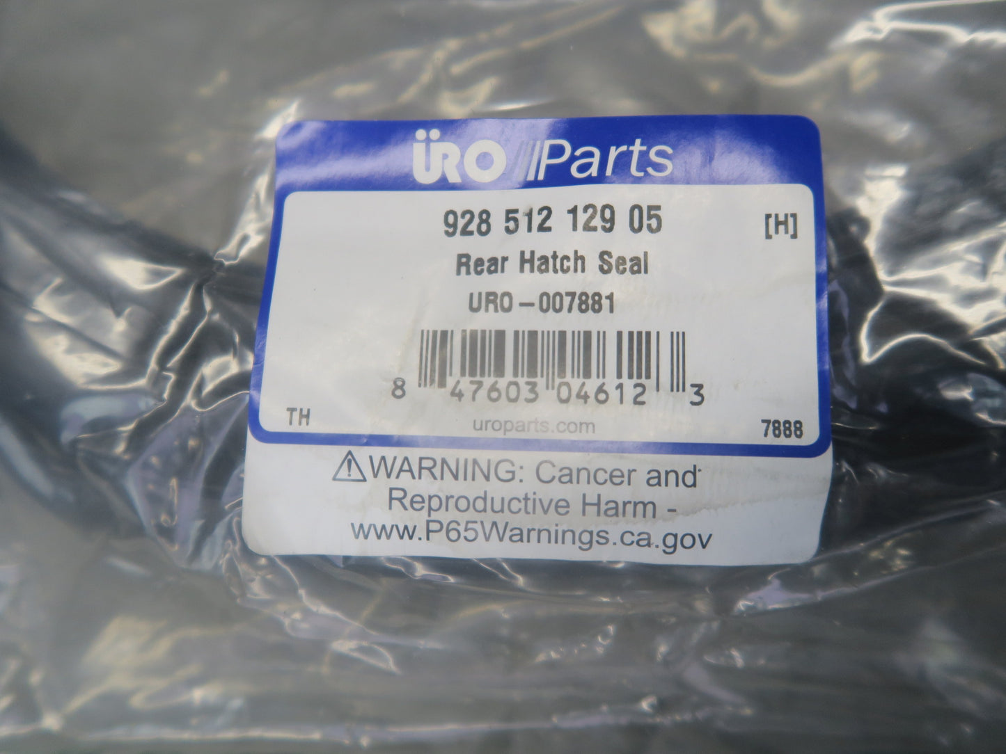 1984-1986 Porsche 928 S Rear Hatch Decklid Seal URO Parts