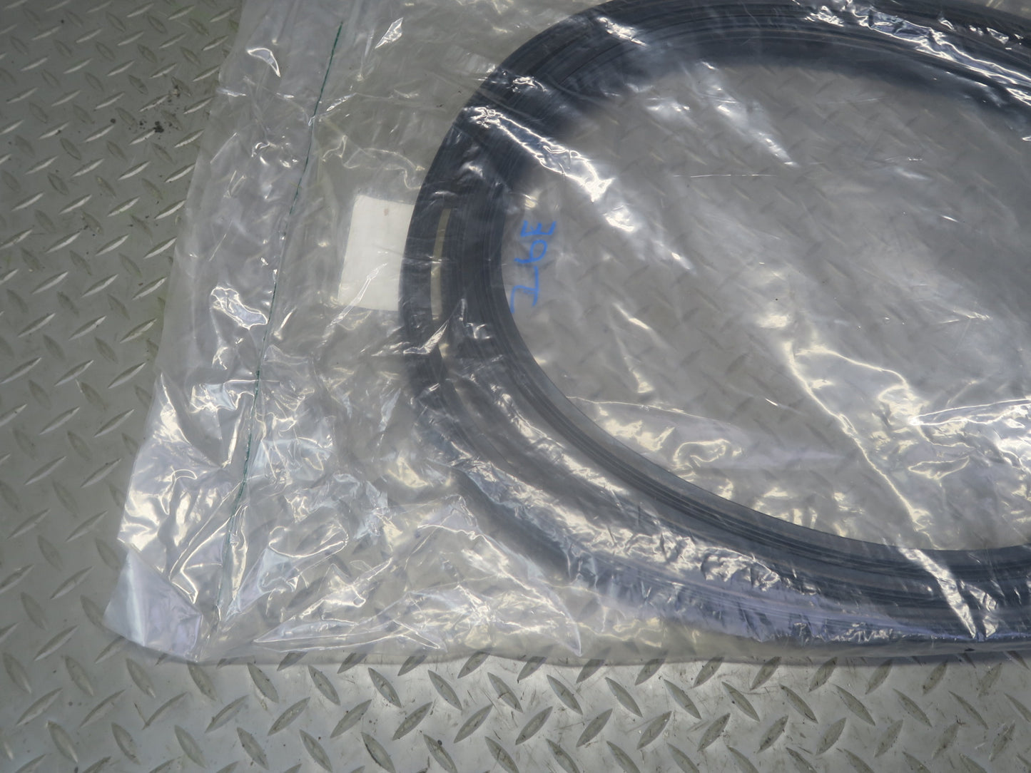 1984-1986 Porsche 928 S Rear Hatch Decklid Seal URO Parts
