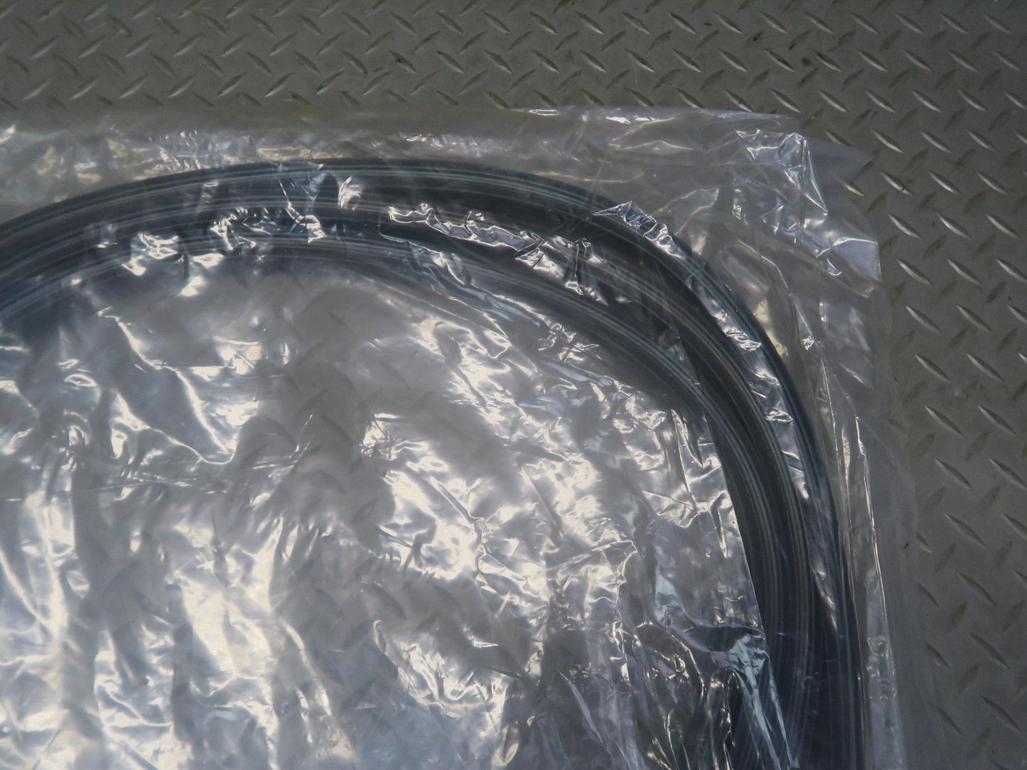1984-1986 Porsche 928 S Rear Hatch Decklid Seal URO Parts