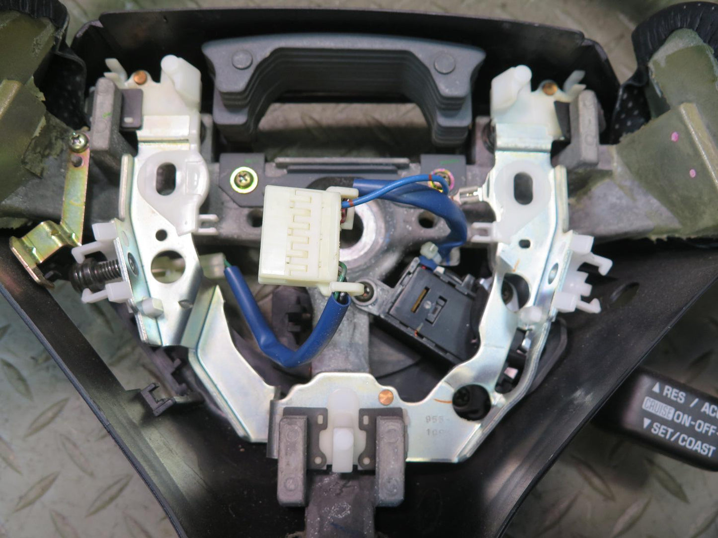 99-00 Lexus UZZ30L SC400 SC300 Leather Steering w Cruise Switch Black OEM