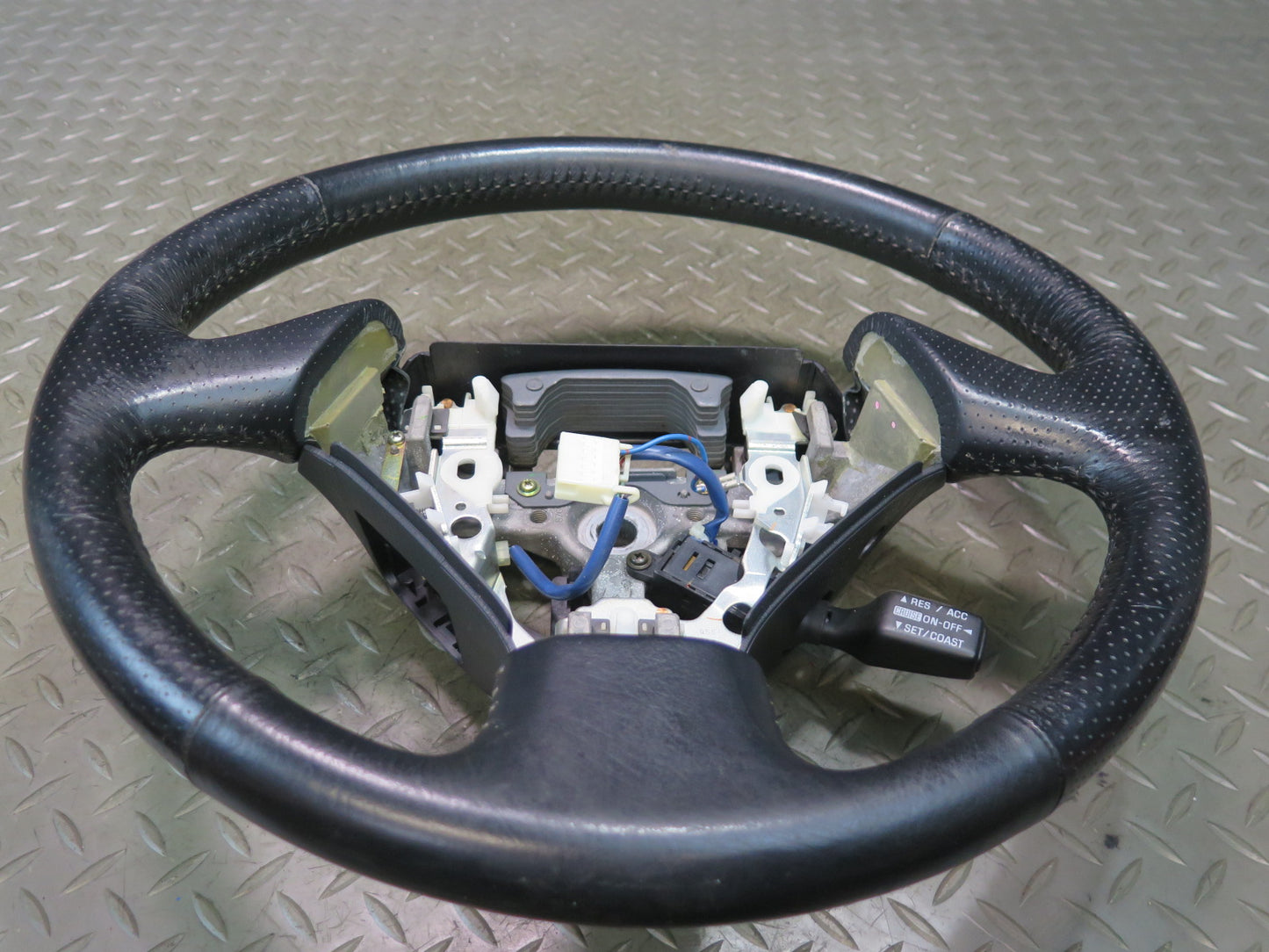 99-00 Lexus UZZ30L SC400 SC300 Leather Steering w Cruise Switch Black OEM