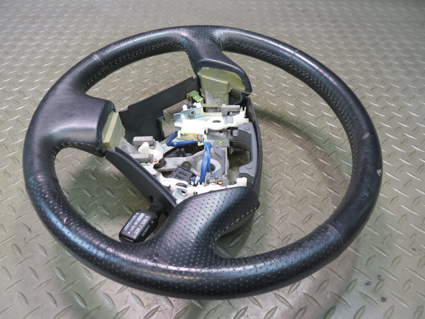 99-00 Lexus UZZ30L SC400 SC300 Leather Steering w Cruise Switch Black OEM