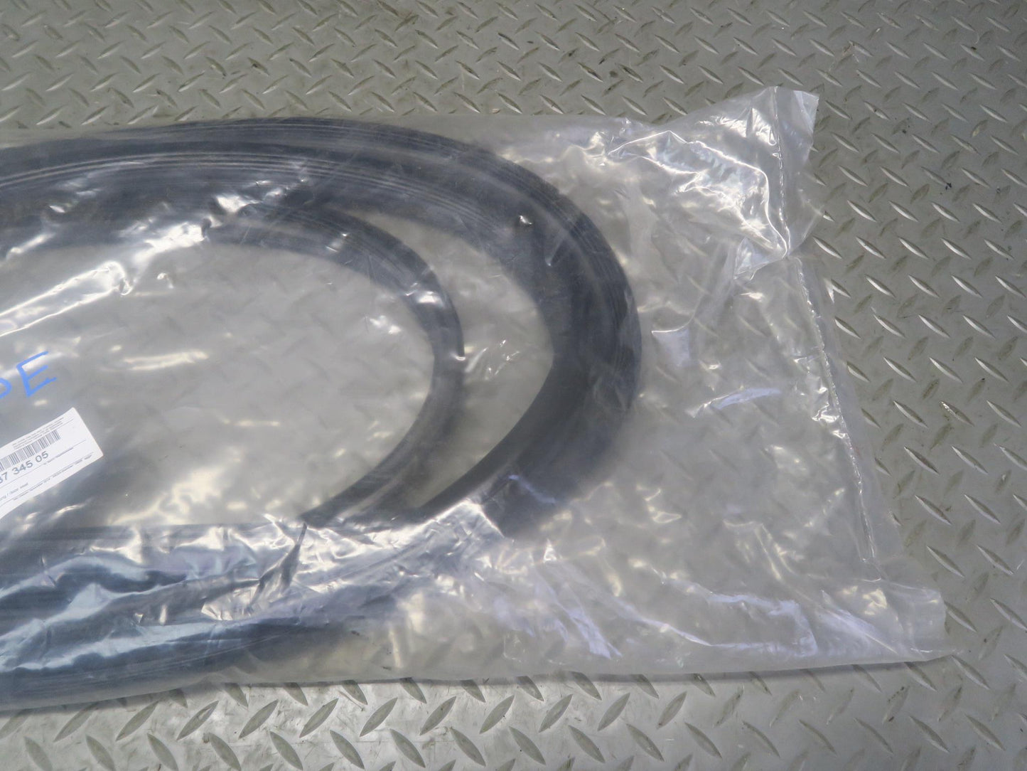 1984-1991 Porsche 928 S Left Driver Side Door Weatherstrip Seal