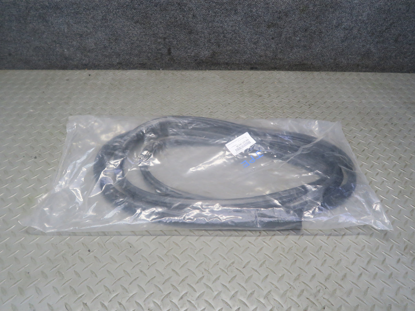 1984-1991 Porsche 928 S Left Driver Side Door Weatherstrip Seal