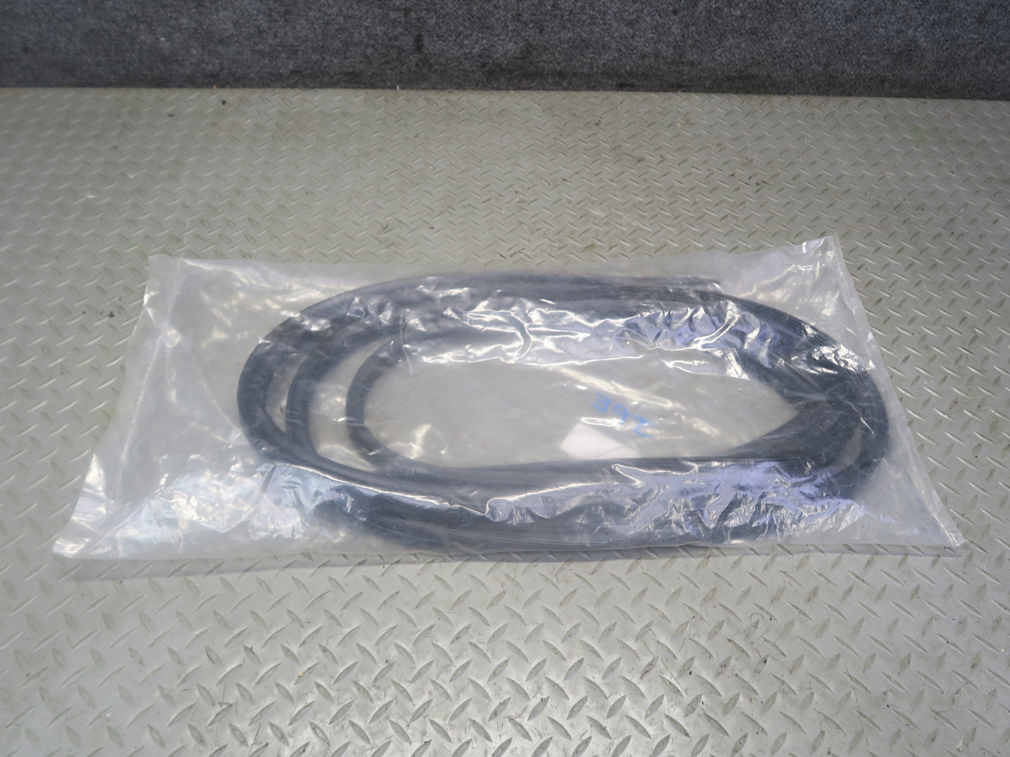 1984-1991 Porsche 928 S Left Driver Side Door Weatherstrip Seal