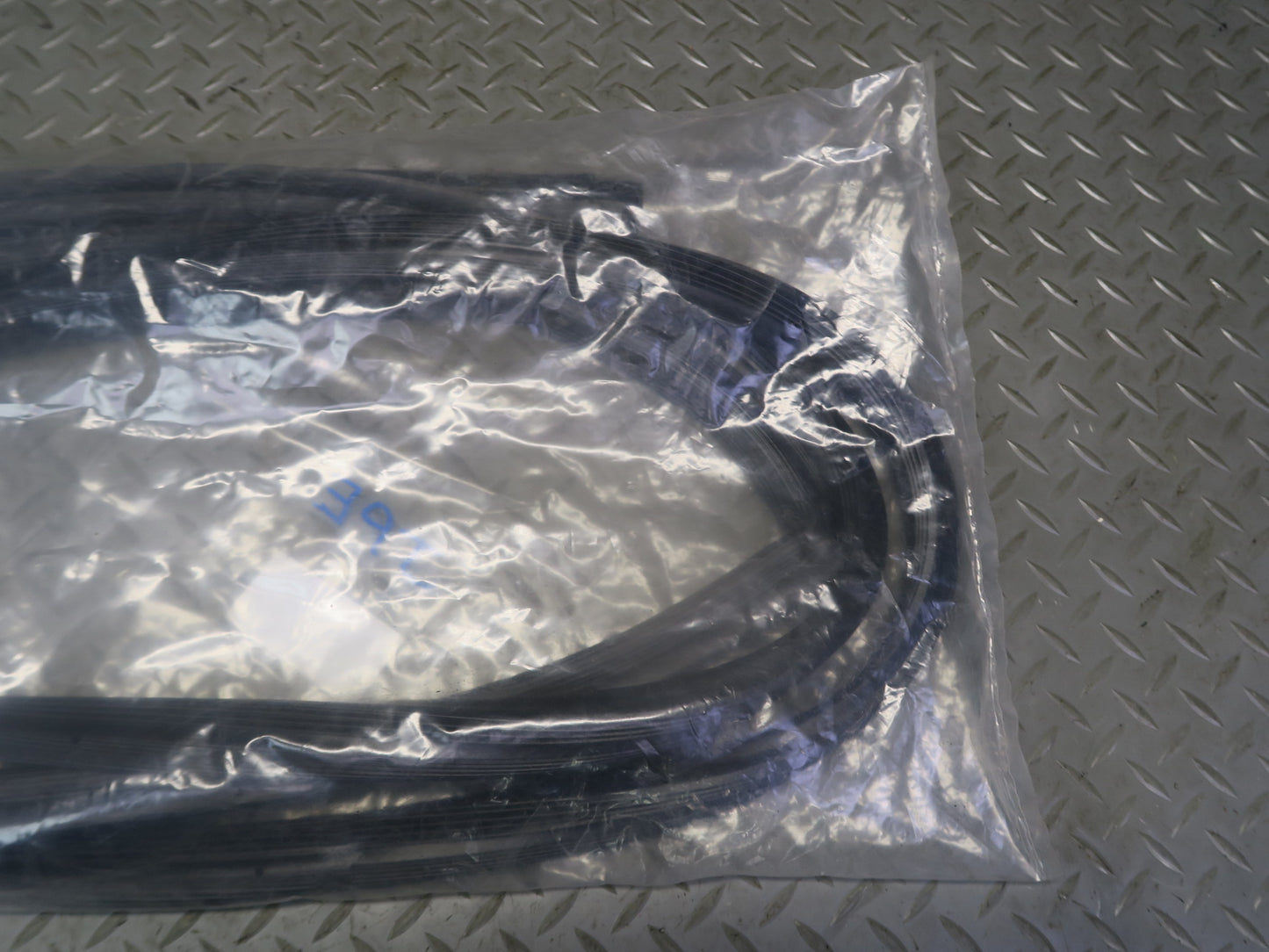 1984-1991 Porsche 928 S Left Driver Side Door Weatherstrip Seal