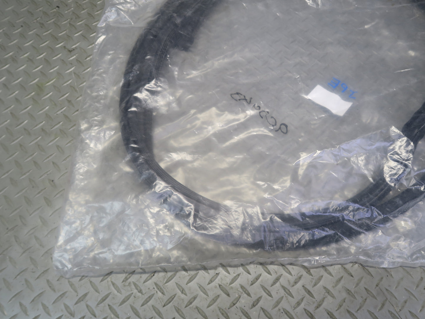 1984-1991 Porsche 928 S Right Passenger Side Door Weatherstrip Seal