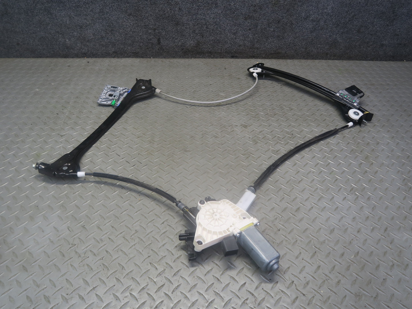 2012-2020 Mercedes R172 SLK SLC Right Pass Side Window Regulator W/ Motor